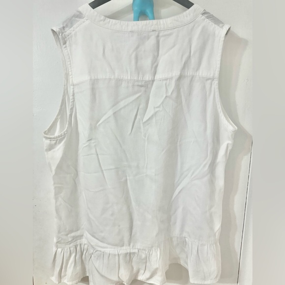 Chambray sleeveless top - Picture 4 of 5